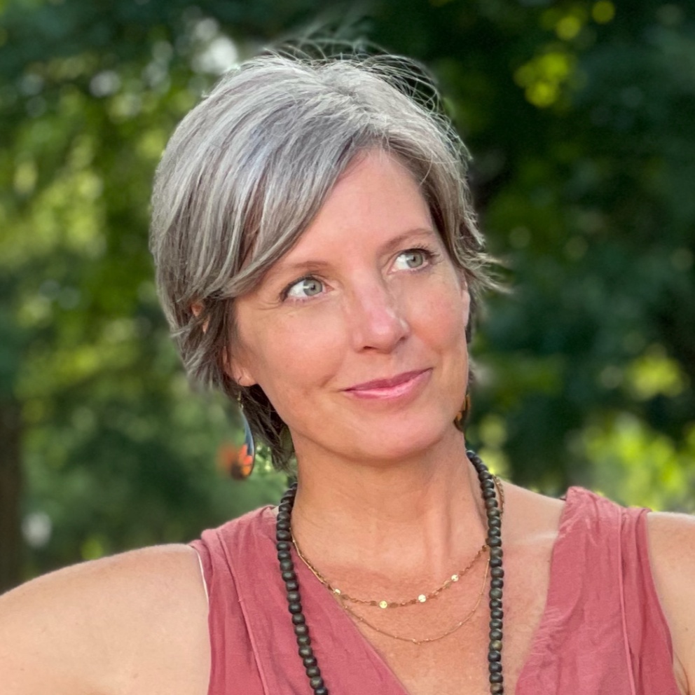 Connie Riet - Meditation & Mindfulness Coach on Aura