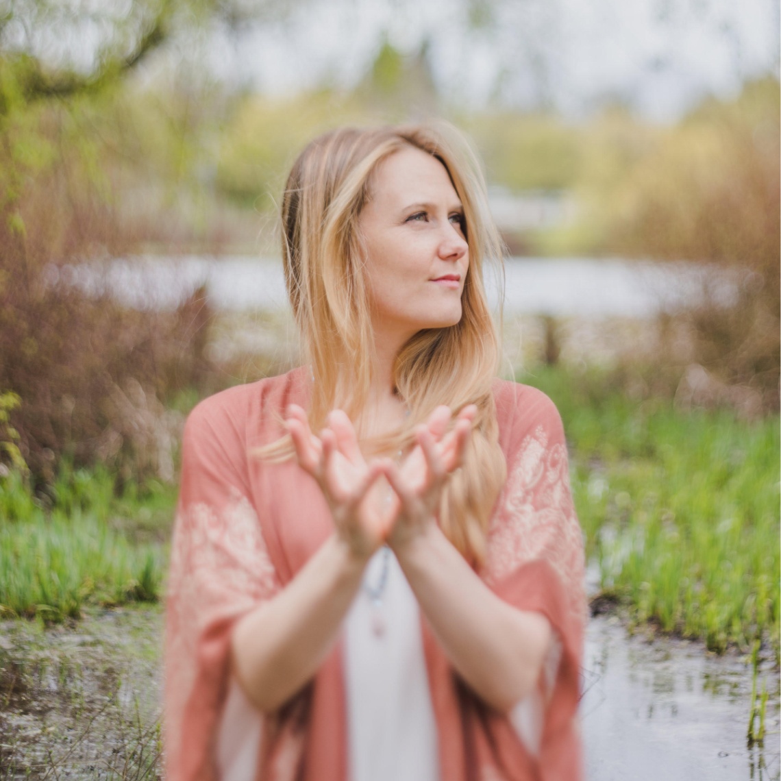 kristen-mccarthy-yoga-and-meditation-teacher-counsellor-on-aura